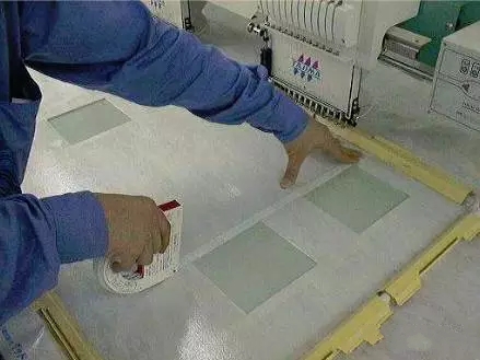 電腦繡花當中平繡的(de)開位步驟