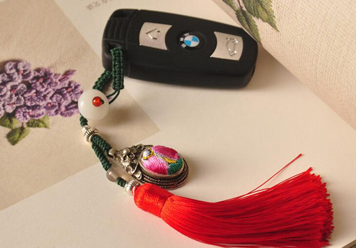 麗繡坊帶您撬動刺繡鑰匙挂件大(dà)市場