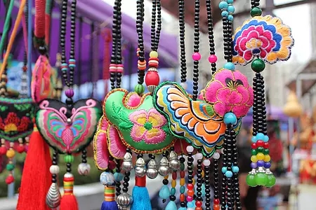 麗繡坊電腦繡花也(yě)能私人(rén)訂制