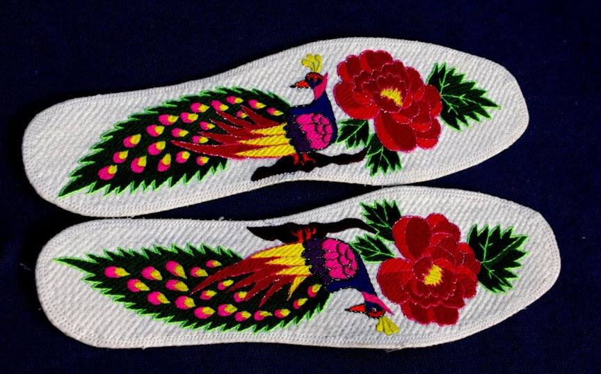 手工刺繡的(de)步驟