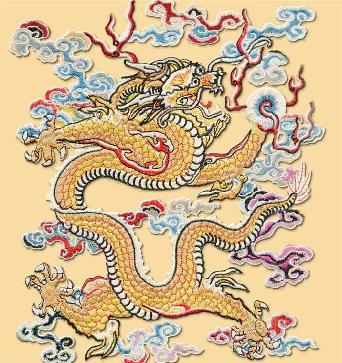 騰雲駕霧龍紋刺繡圖案
