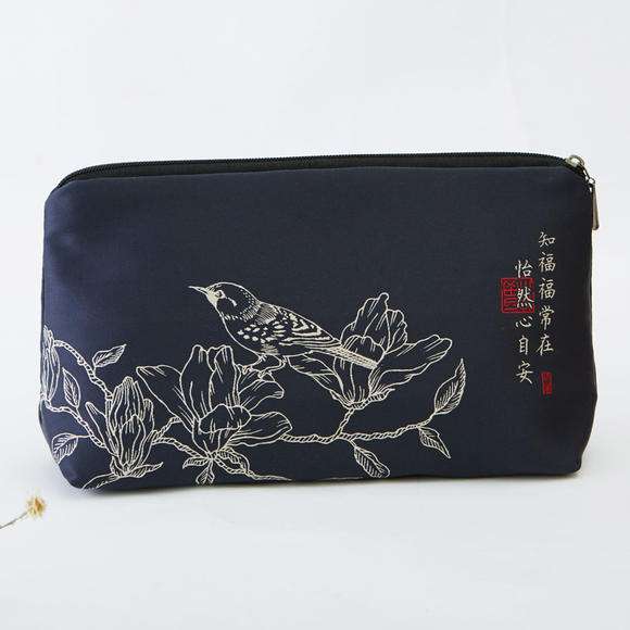 中國(guó)風錦緞刺繡包袋欣賞