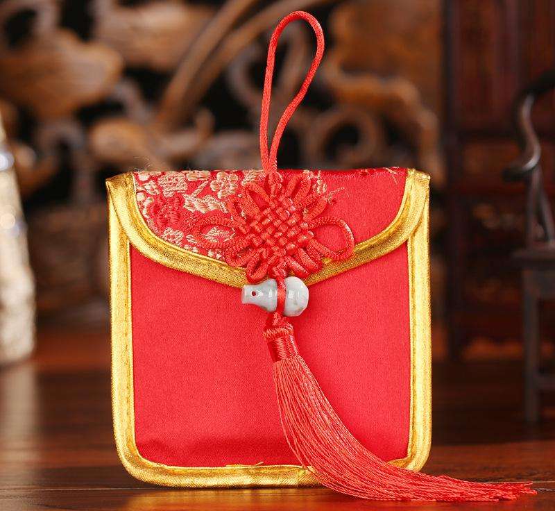 中國(guó)風錦緞刺繡包袋欣賞