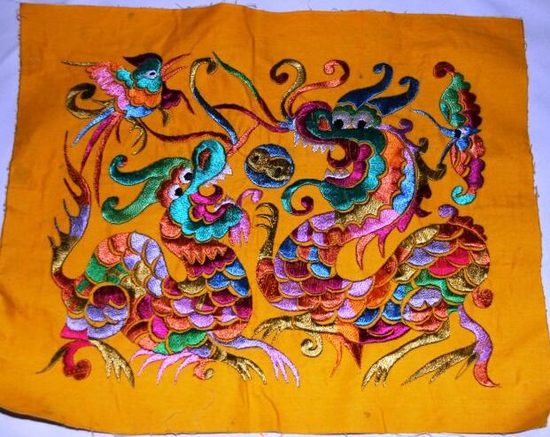 苗族服飾中幻化多彩的(de)刺繡