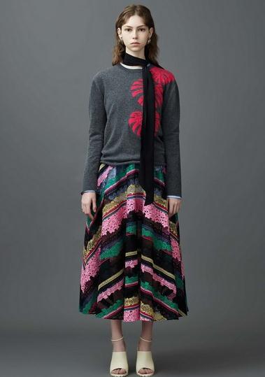 唯美刺繡:穿的(de)不(bù)止是(shì)衣服還有藝術