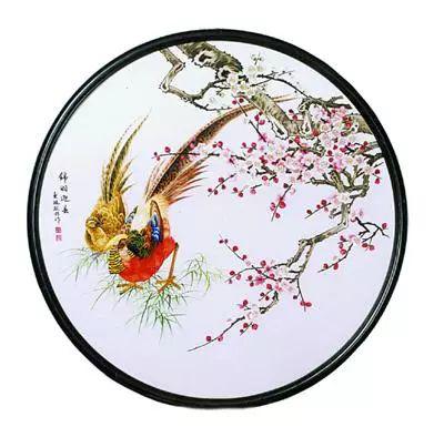 中國(guó)手工刺繡，永不(bù)過時(shí)的(de)美